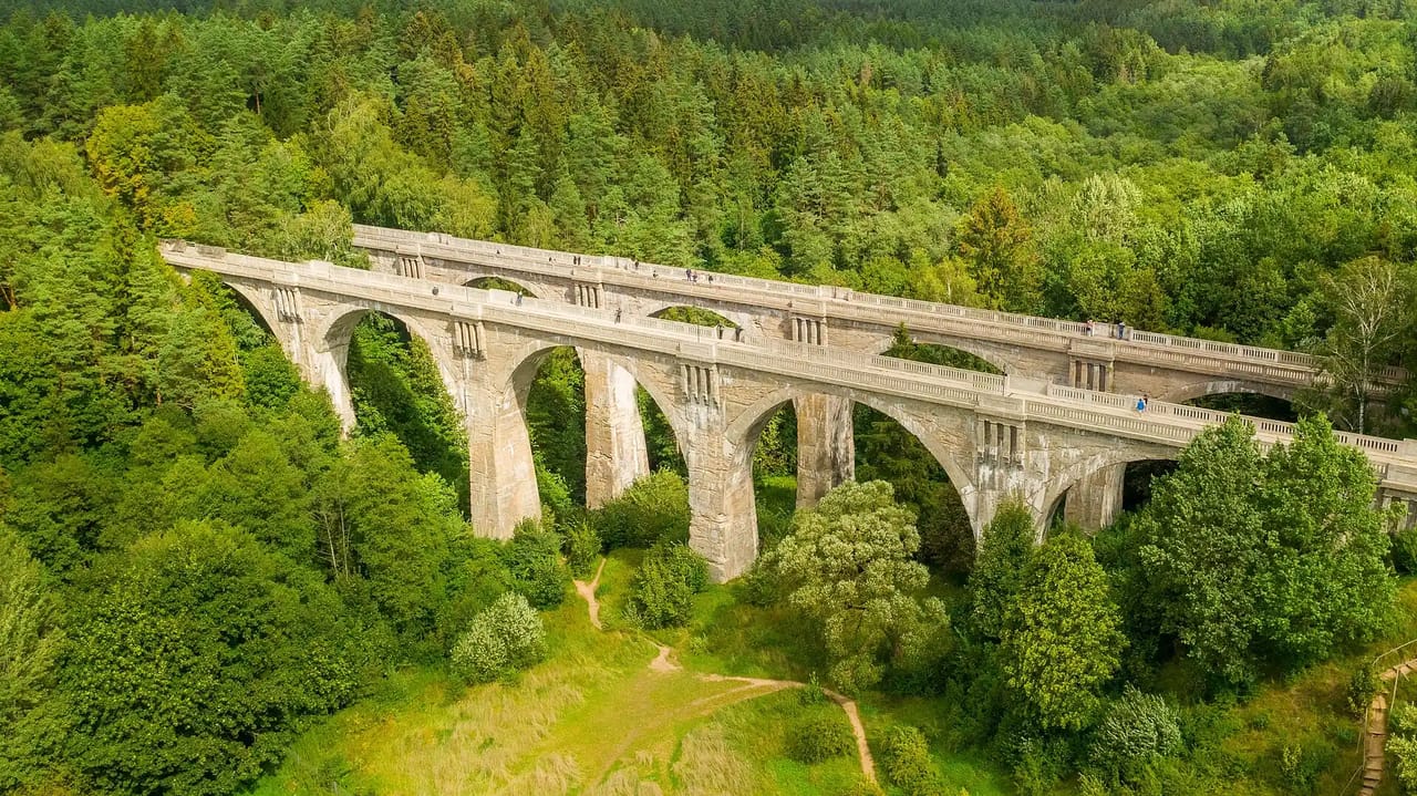Mosty w Stańczykach. Kolejowe giganty na Mazurach Garbatych